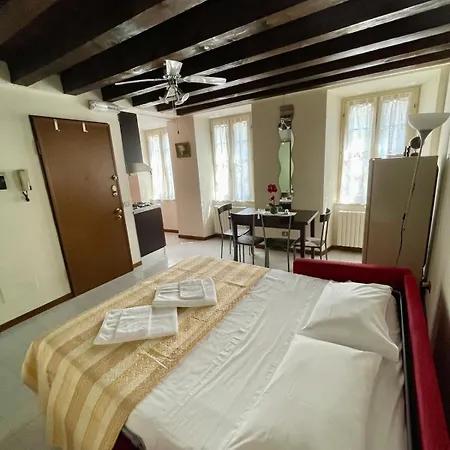 Amazing Apartment Como